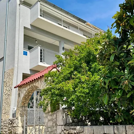 Smokva Apartment *