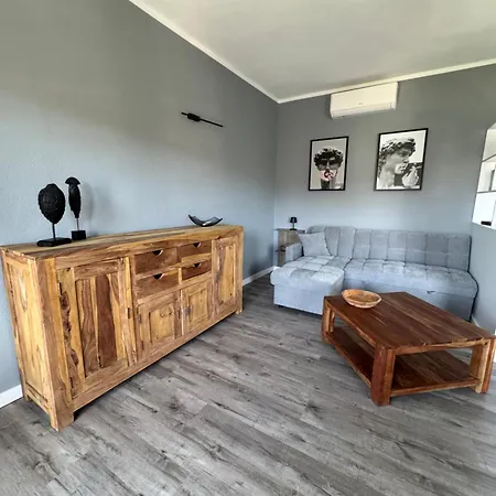 Apartment Smokva Tisno